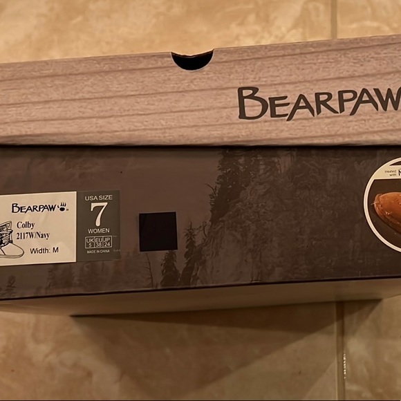 BEARPAW Women's Colby Sheepskin Suede Water Repelling with NeverWet Boot - Picture 6 of 7